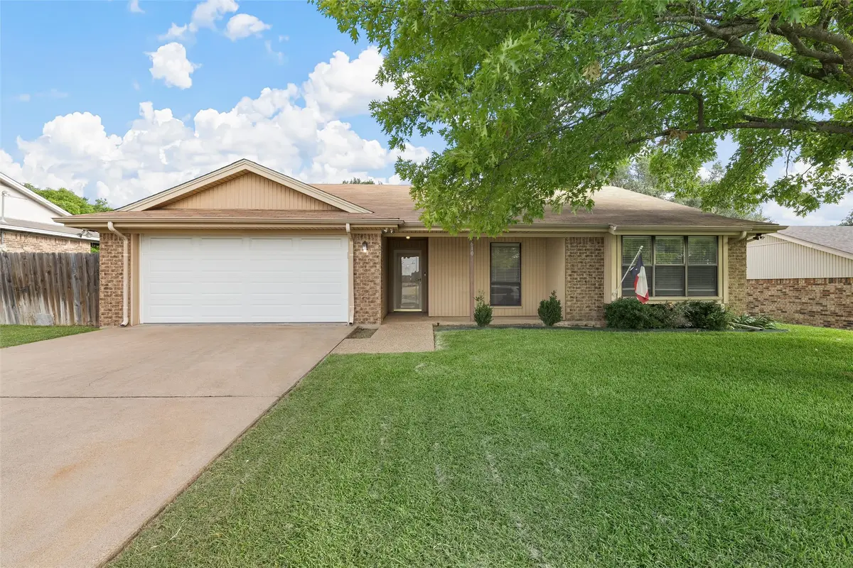 610 Angel Fire Drive, Hewitt, TX 76643 - Image #1