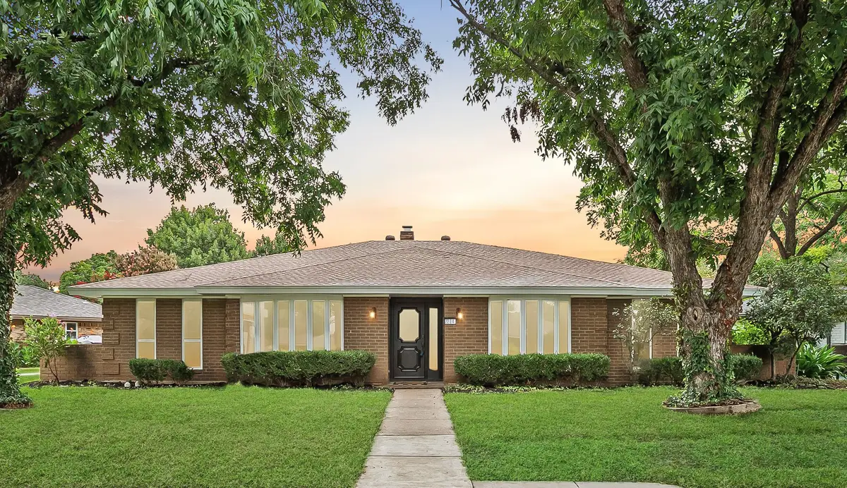 2204 Winewood Lane, Arlington, TX 76013 - Image #1