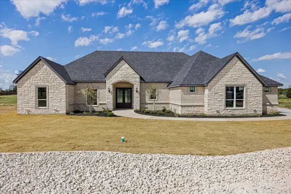 2117 Middlewood Circle, Granbury, TX 76049