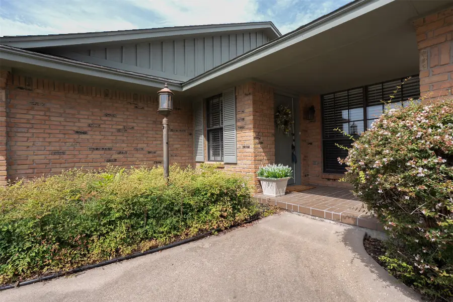 5116 Ledgestone Drive, Fort Worth, TX 76132 - Image #3