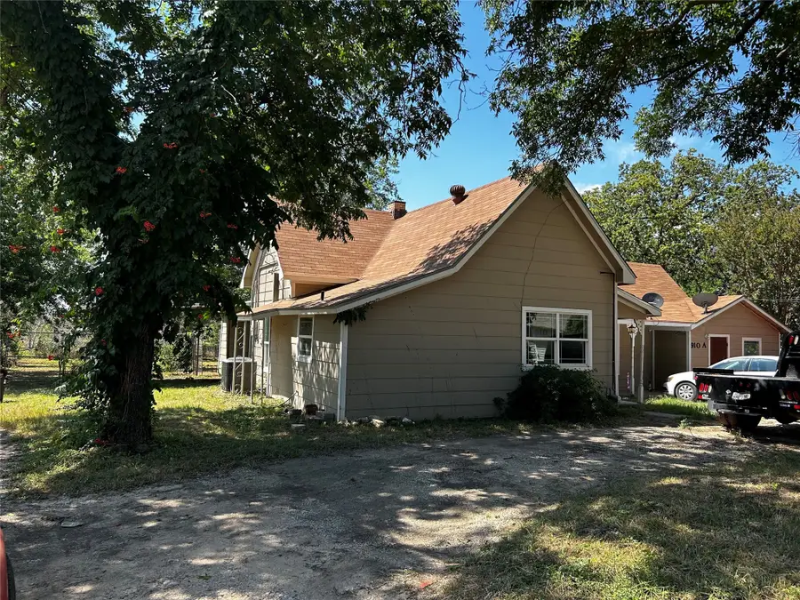 910 W Long Street, Stephenville, TX 76401 - Image #2