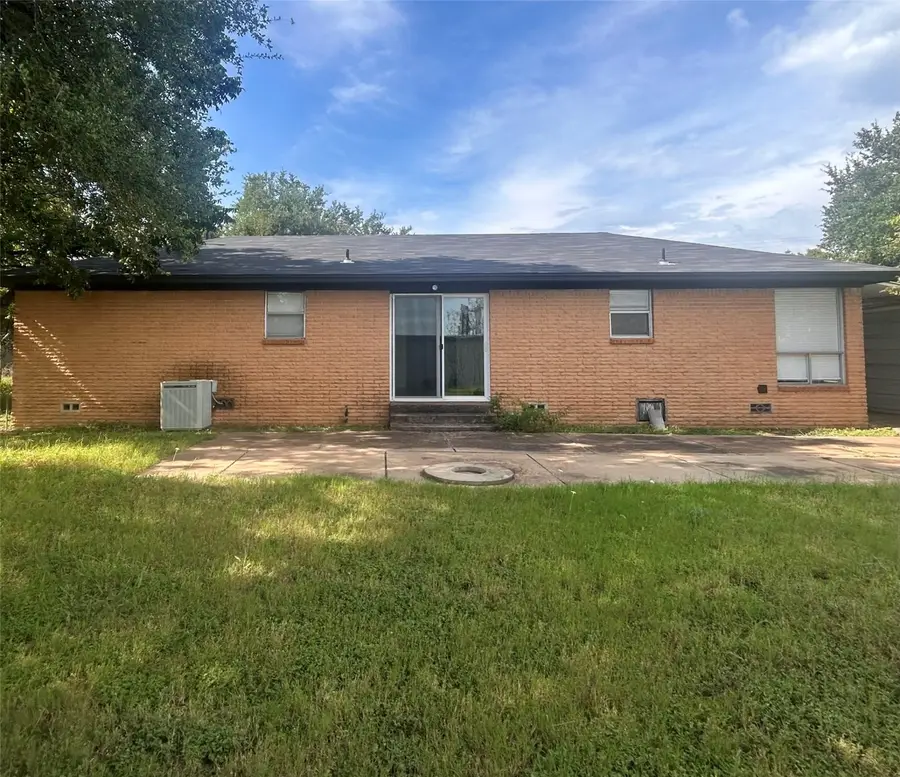 1121 E Coke, Hamilton, TX 76531 - Image #2