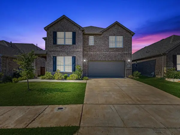 9520 Trailway Drive, Oak Point, TX 75068