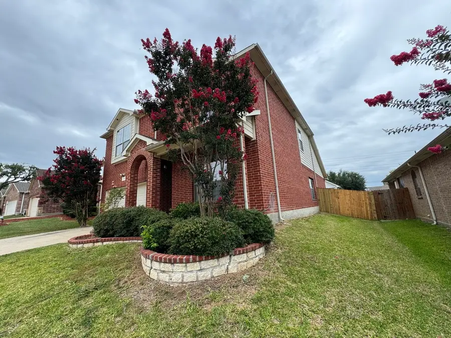 1114 Sunderland Court, Fort Worth, TX 76134 - Image #3