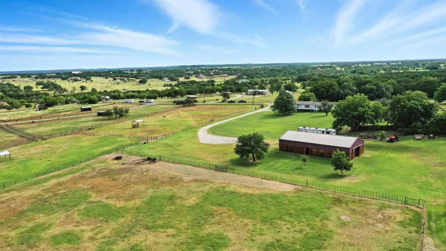736 Lands Way Road, Weatherford, TX 76087 - Image #2
