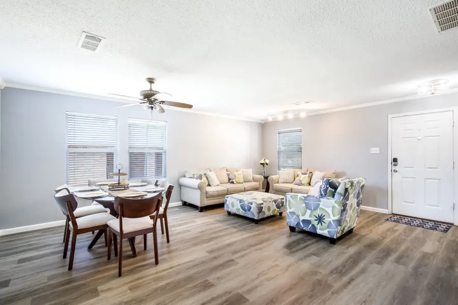 1347 Hayes Street, Cedar Hill, TX 75104 - Image #3