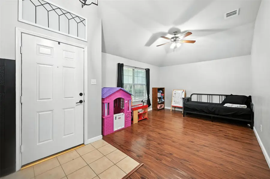 11824 Ponderosa Pine Drive, Fort Worth, TX 76244 - Image #2