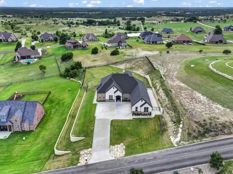 162 Pinnacle Peak Lane, Weatherford, TX 76087 - Image #2