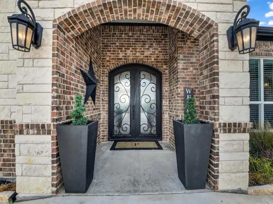 162 Pinnacle Peak Lane, Weatherford, TX 76087 - Image #3