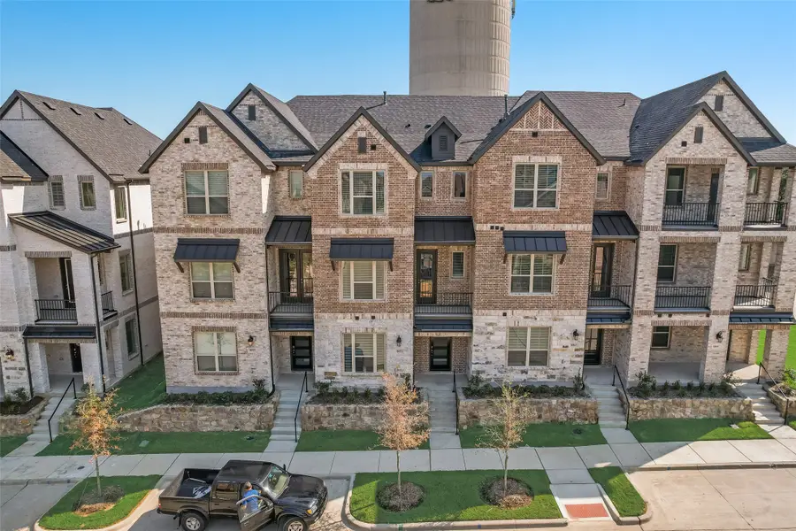 8071 Challenger Lane, Frisco, TX 75034 - Image #2