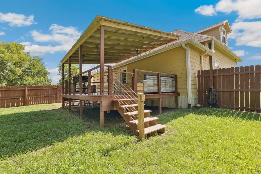 115 D Street, Whitesboro, TX 76273 - Image #3