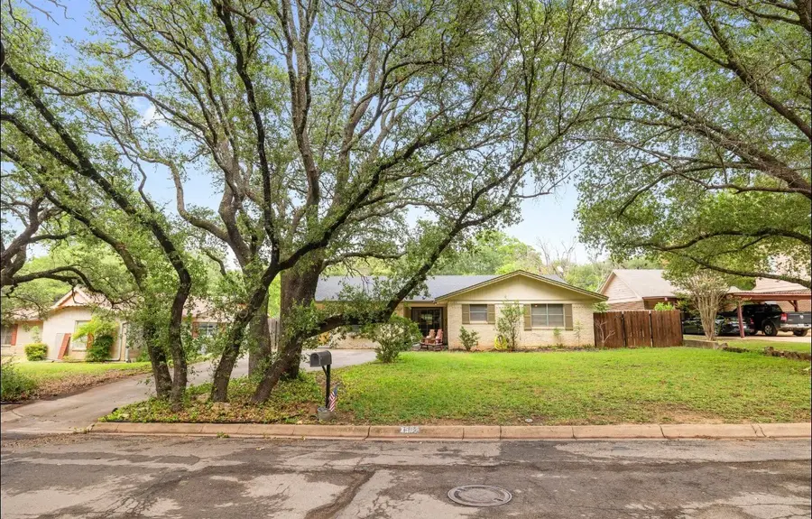 3904 Glenwood Drive, Brownwood, TX 76801 - Image #2