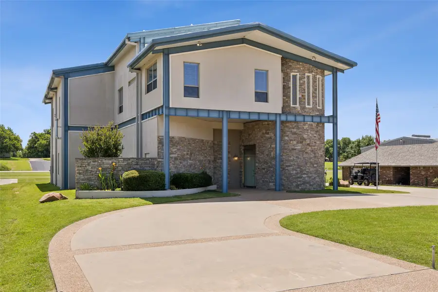9029 Bellechase Road, Granbury, TX 76049 - Image #2