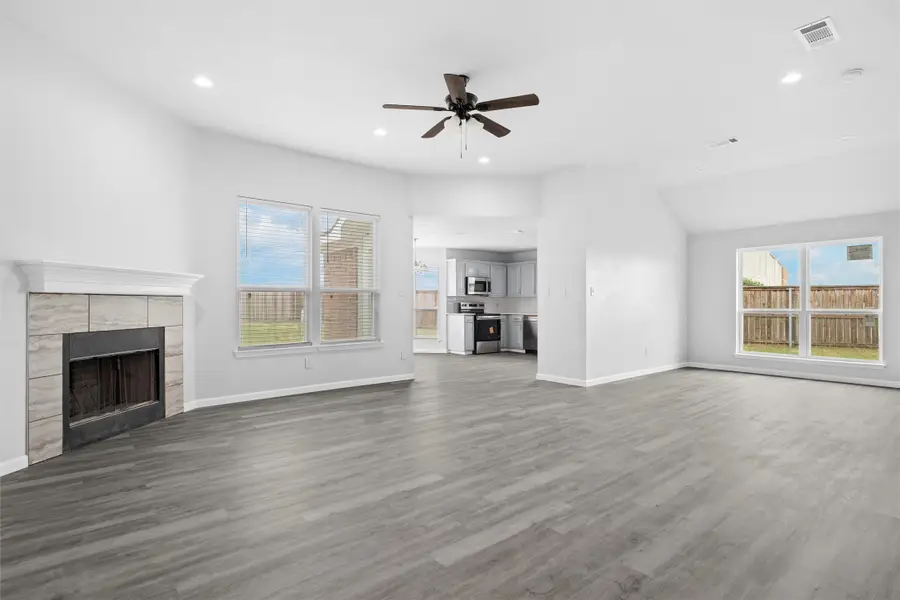 619 White Swan Drive, Arlington, TX 76002 - Image #3