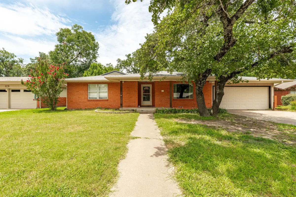 2080 N Woodland Street, Stephenville, TX 76401 - #1