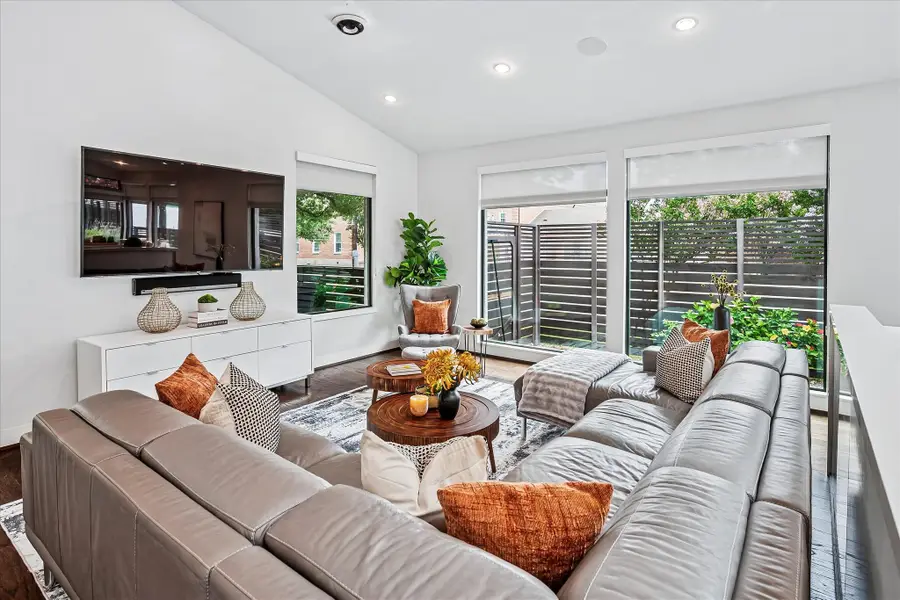 6135 Marquita Avenue, Dallas, TX 75214 - Image #2