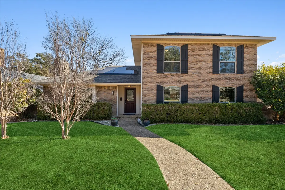 404 Mossbrook Drive, Richardson, TX 75081 - Image #1