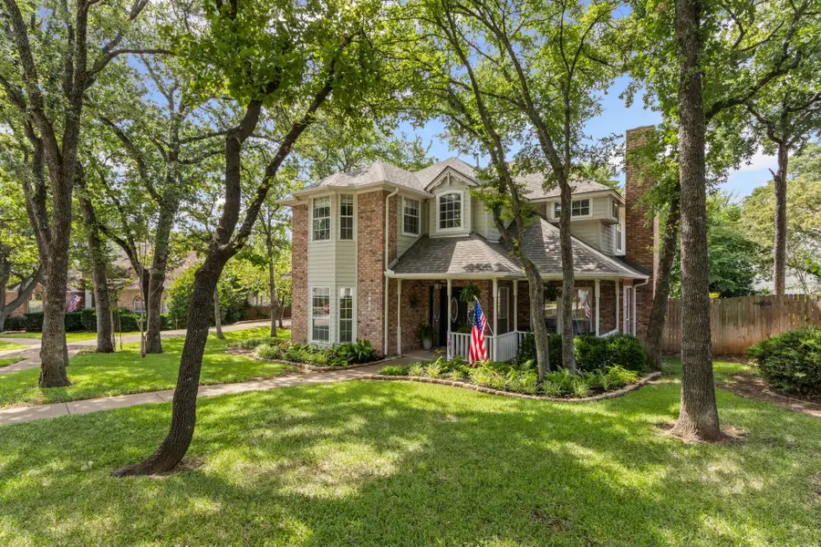3826 Shady Meadow Drive, Grapevine, TX 76051 - Image #2
