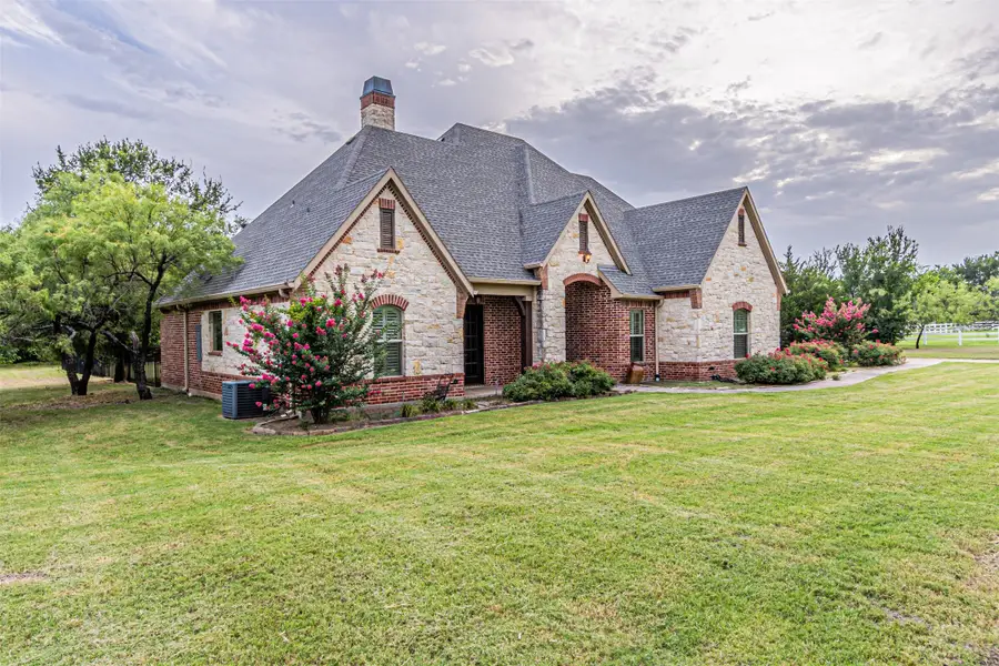 300 Horseshoe Bend, Royse City, TX 75189 - Image #2