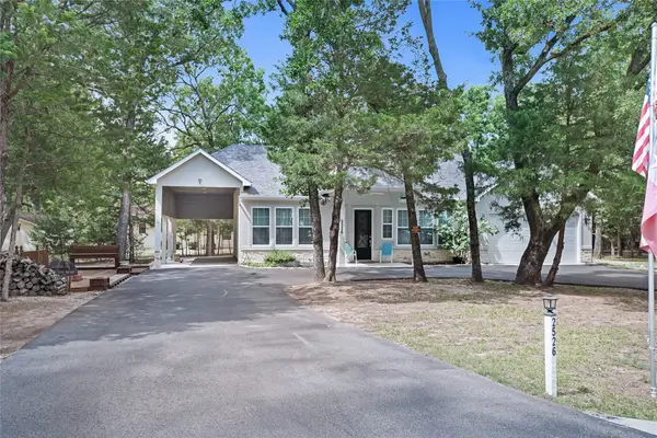 2526 Fox Point Circle, Quinlan, TX 75474