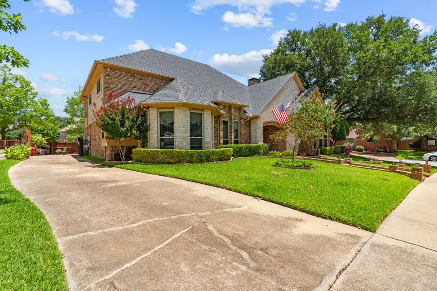 1209 Hillandale Court, Bedford, TX 76021 - Image #3