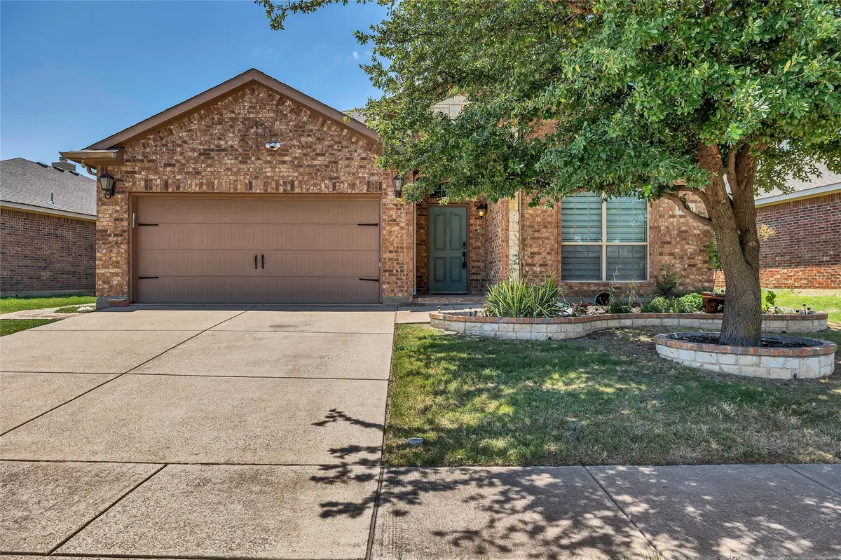 10901 Irish Glen Trail, Fort Worth, TX 76052 - Image #1