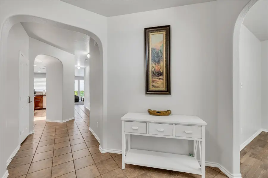 10901 Irish Glen Trail, Fort Worth, TX 76052 - Image #3