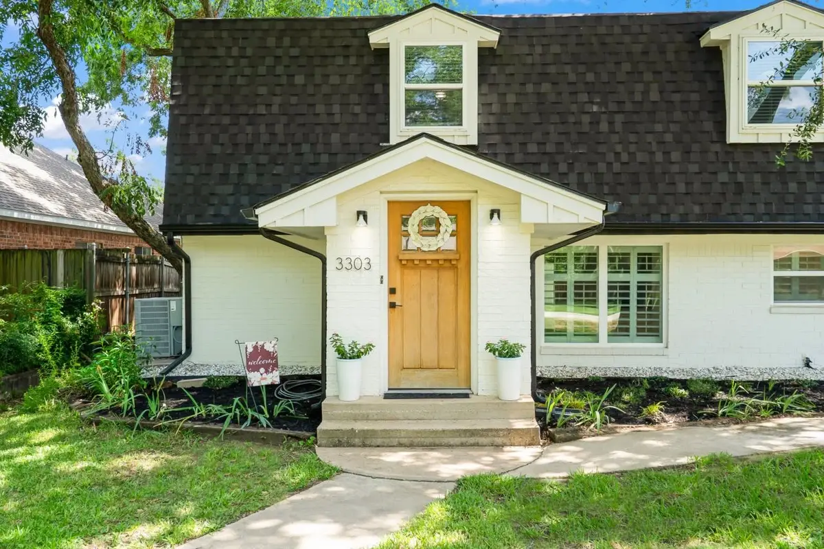 3303 Cottonwood Drive, Flower Mound, TX 75028 - Image #1