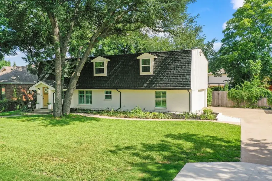 3303 Cottonwood Drive, Flower Mound, TX 75028 - Image #2