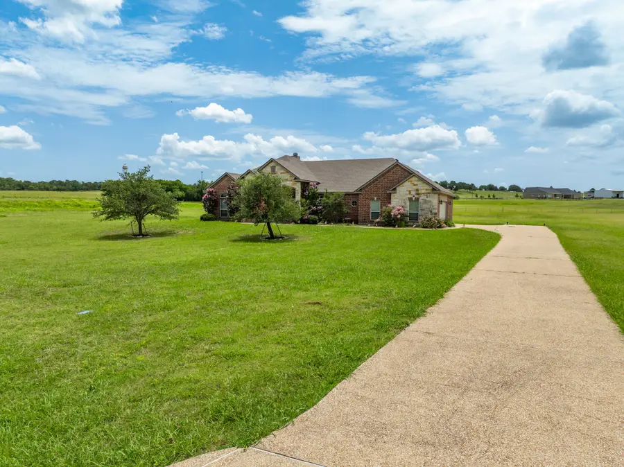 845 W County Line Road E, West, TX 76691 - Image #3