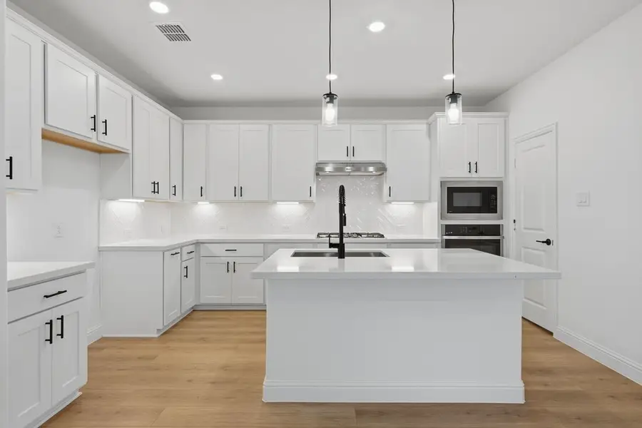 1124 Broomsedge Mews, Celina, TX 75009 - Image #3