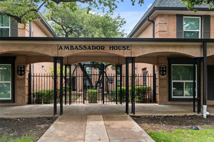7820 Meadow Park Drive #215, Dallas, TX 75230 - Image #2