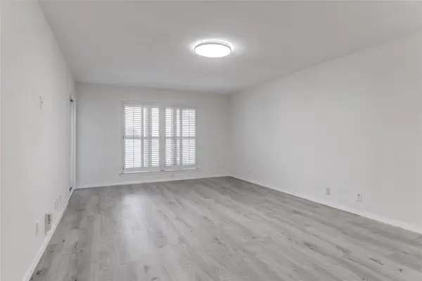 4859 Cedar Springs Road #142, Dallas, TX 75219