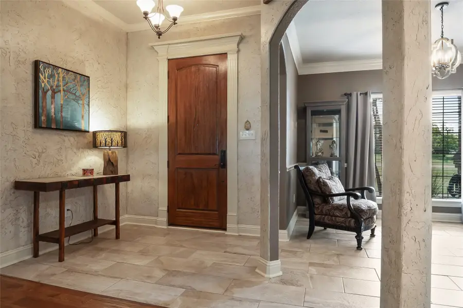 13801 Melissa Court, Justin, TX 76247 - Image #2