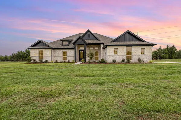 7030 Champion Road, Midlothian, TX 76065