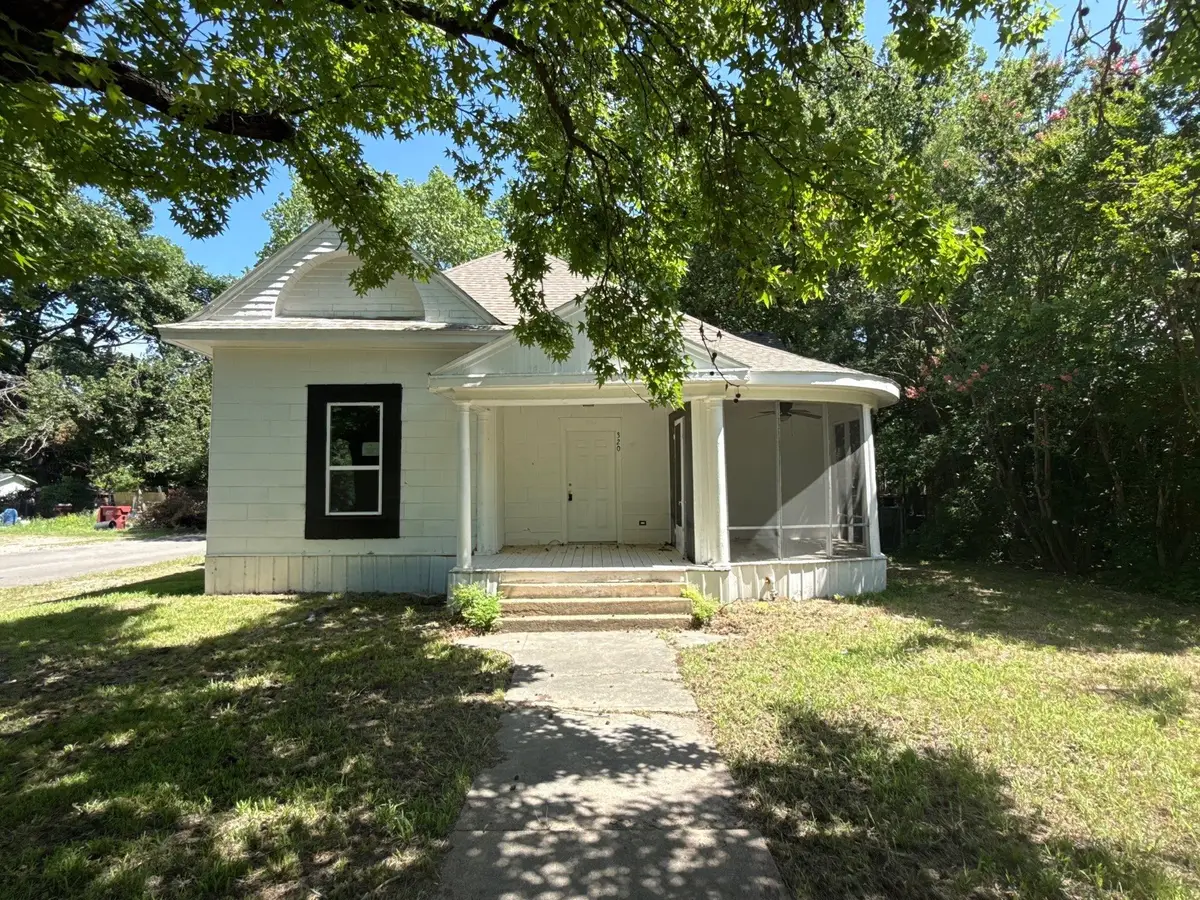 320 W 6th Street, Bonham, TX 75418 - Image #1