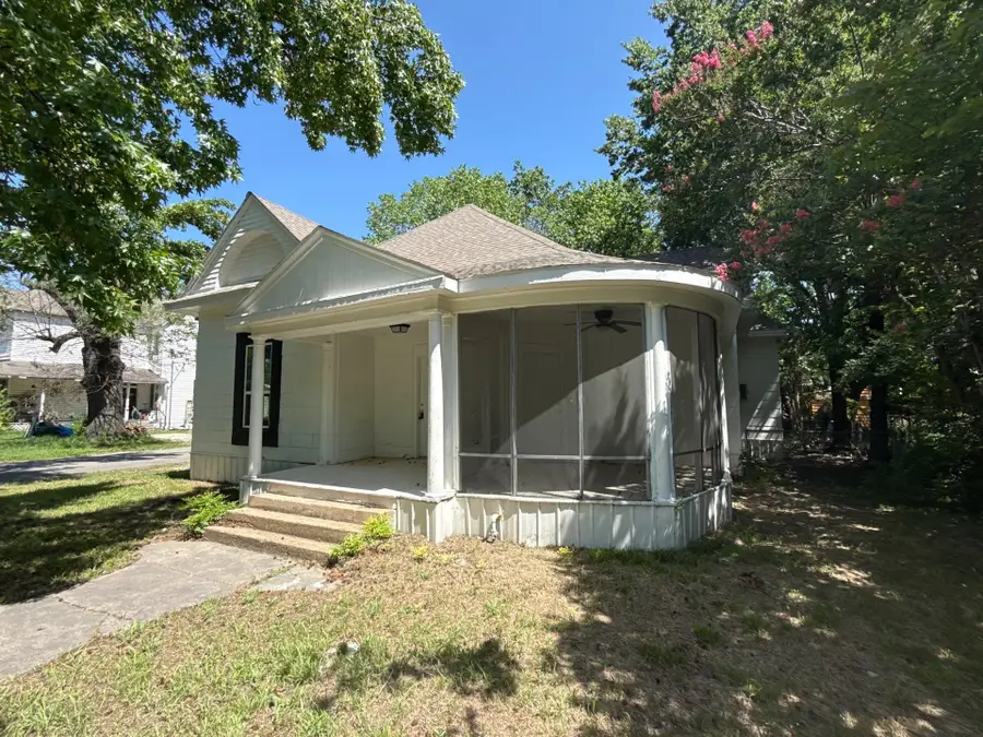 320 W 6th Street, Bonham, TX 75418 - Image #3