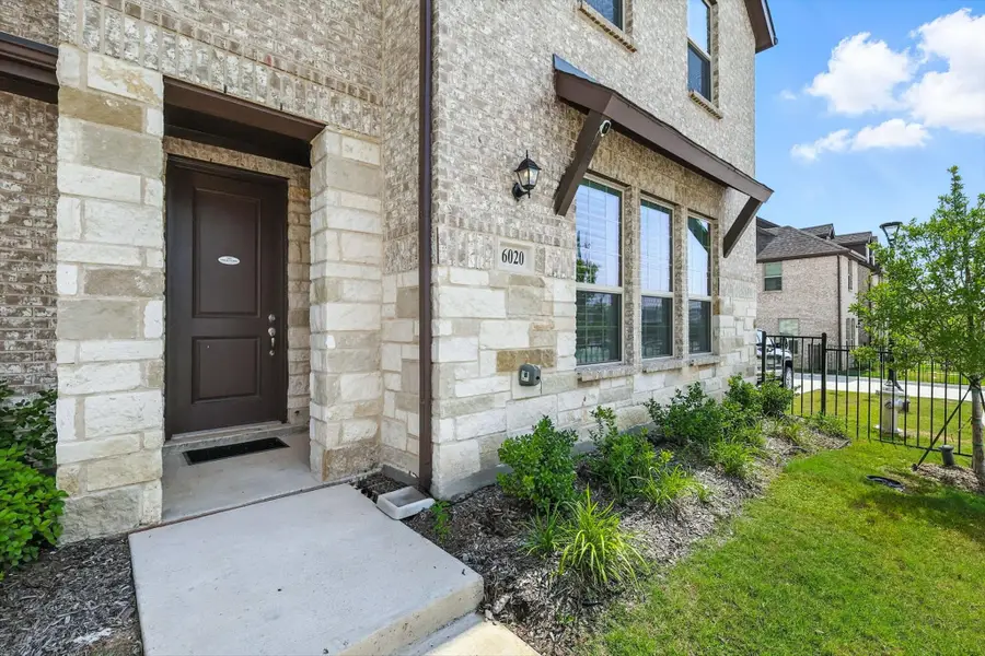 6020 Bursey Road, Watauga, TX 76148 - Image #2