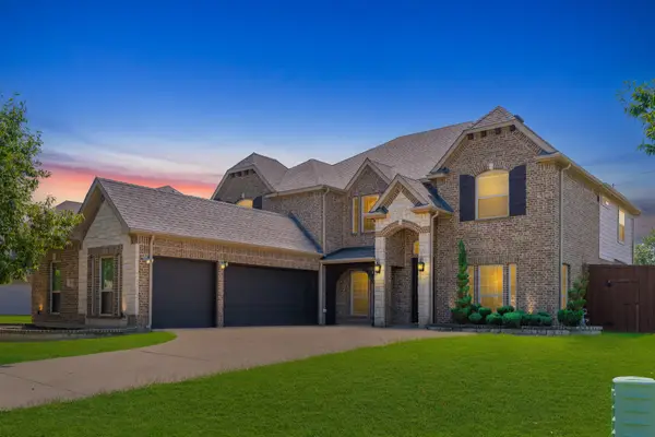 932 E Danbury Drive, DeSoto, TX 75115