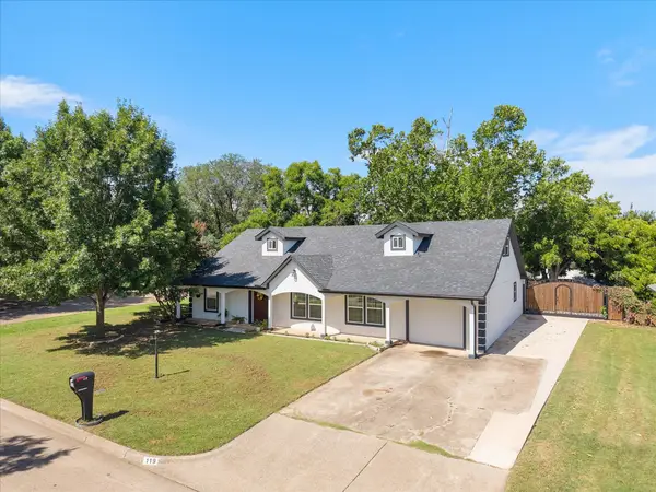 119 N Willow Street, Mansfield, TX 76063