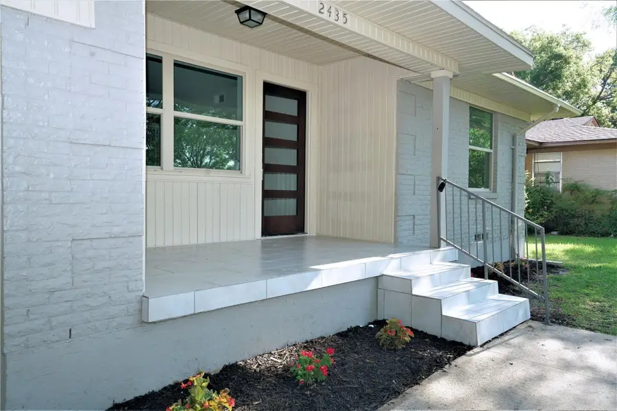 2435 Hillsboro Avenue, Dallas, TX 75228 - Image #3