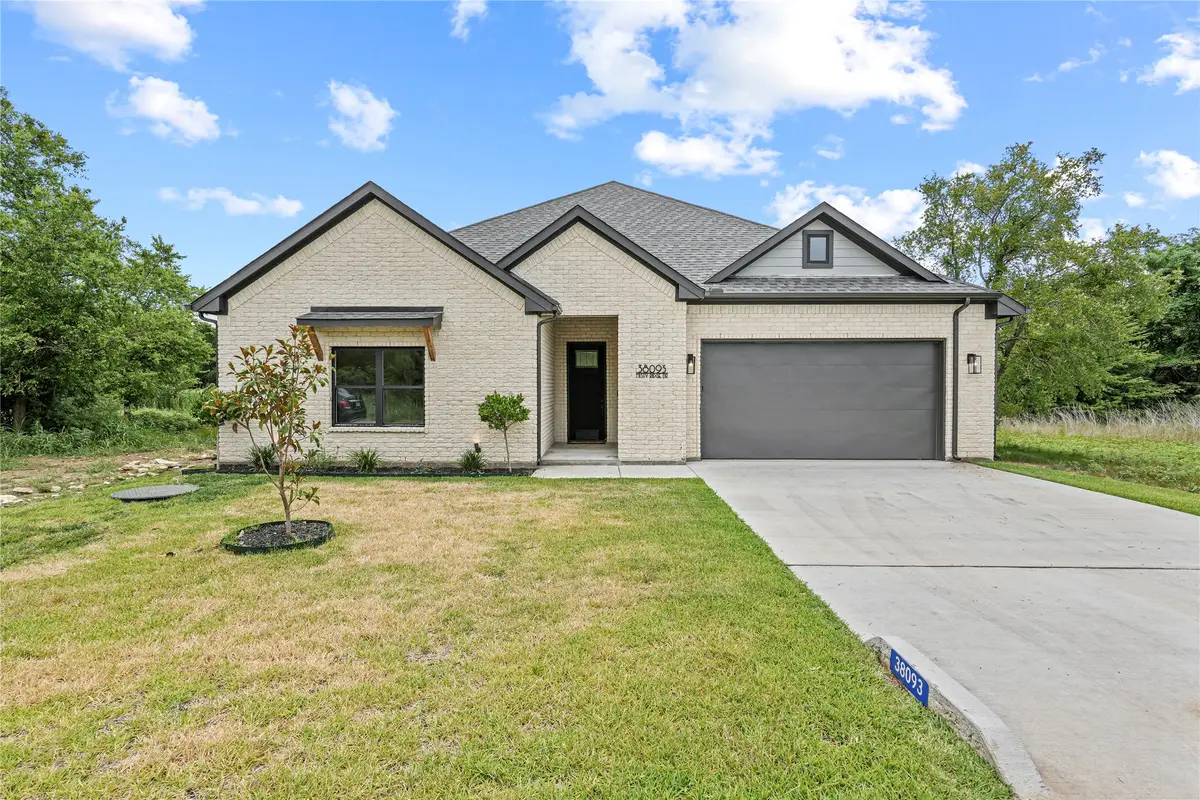 38093 Misty Ridge Drive, Whitney, TX 76692 - Image #1