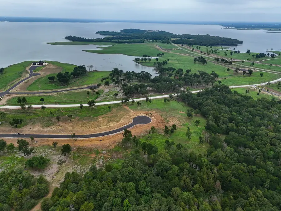 371 Woodland Trail, Windom, TX 75492 - Image #2