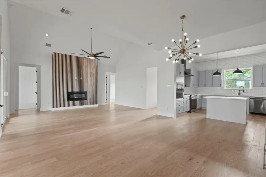 22103 Greenbriar Drive, Whitney, TX 76692 - Image #3