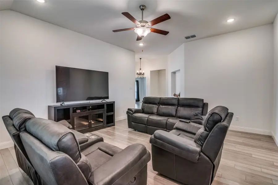 337 Forage Drive, Lavon, TX 75166 - Image #2