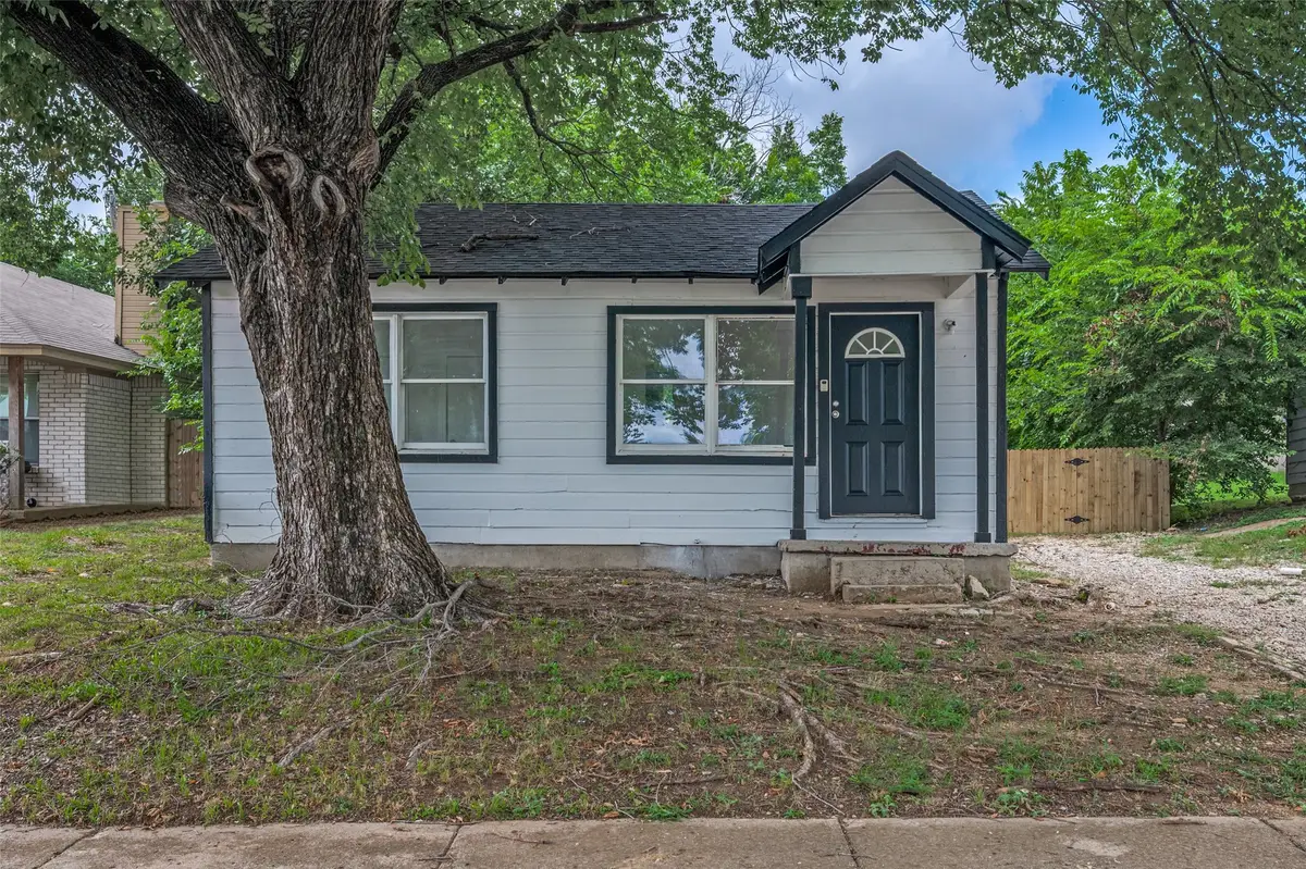 1236 E Powell Avenue, Fort Worth, TX 76104 - Image #1