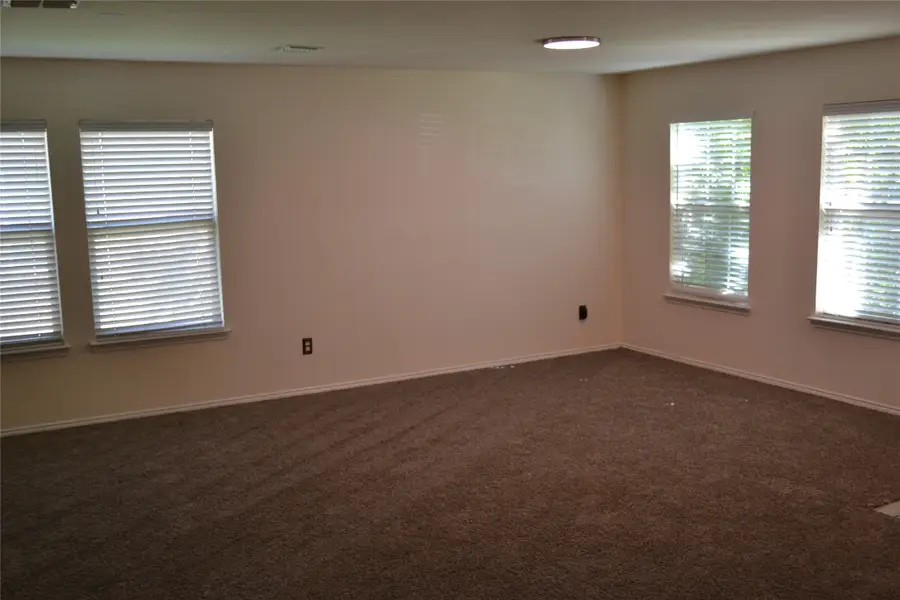 8105 York Beach Place, Arlington, TX 76002 - Image #2