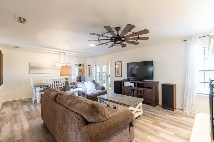 5207 Fairway Circle, Decordova, TX 76049 - Image #2