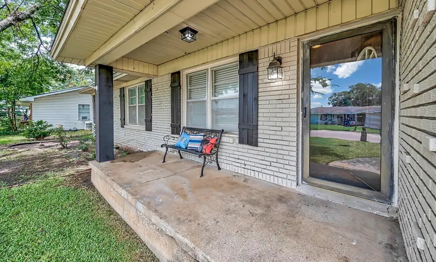 145 Darden Drive, Robinson, TX 76706 - Image #2