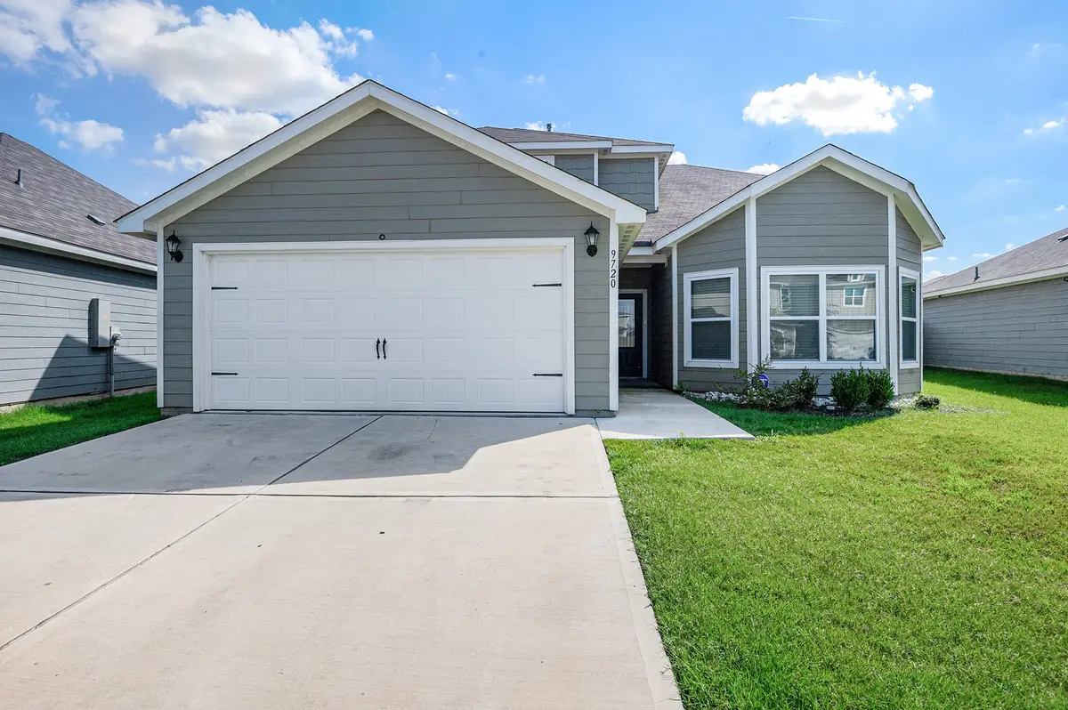 9720 Sierra Grande Drive, Fort Worth, TX 76140 - Image #1